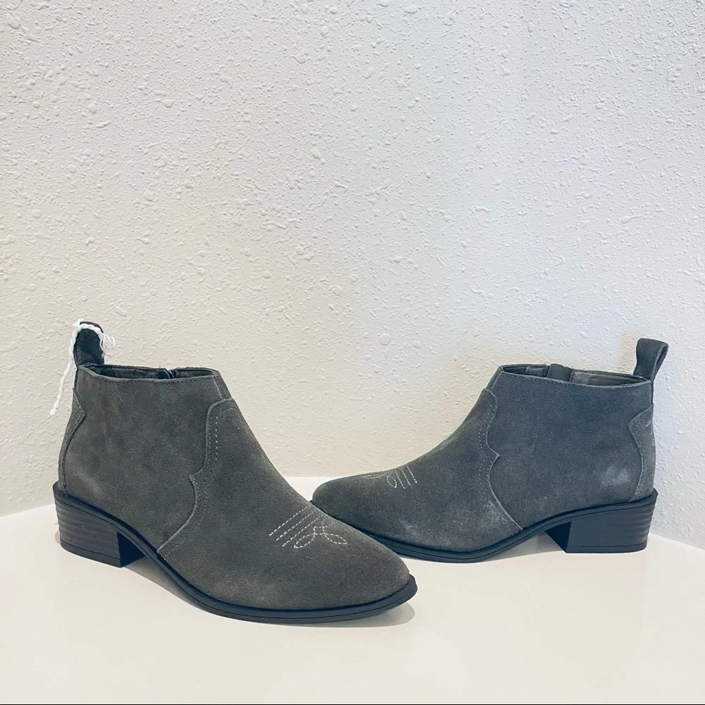American Eagle Women’s Western Cowboy Leather Olive Green Bootie Size 6.5 NEW
